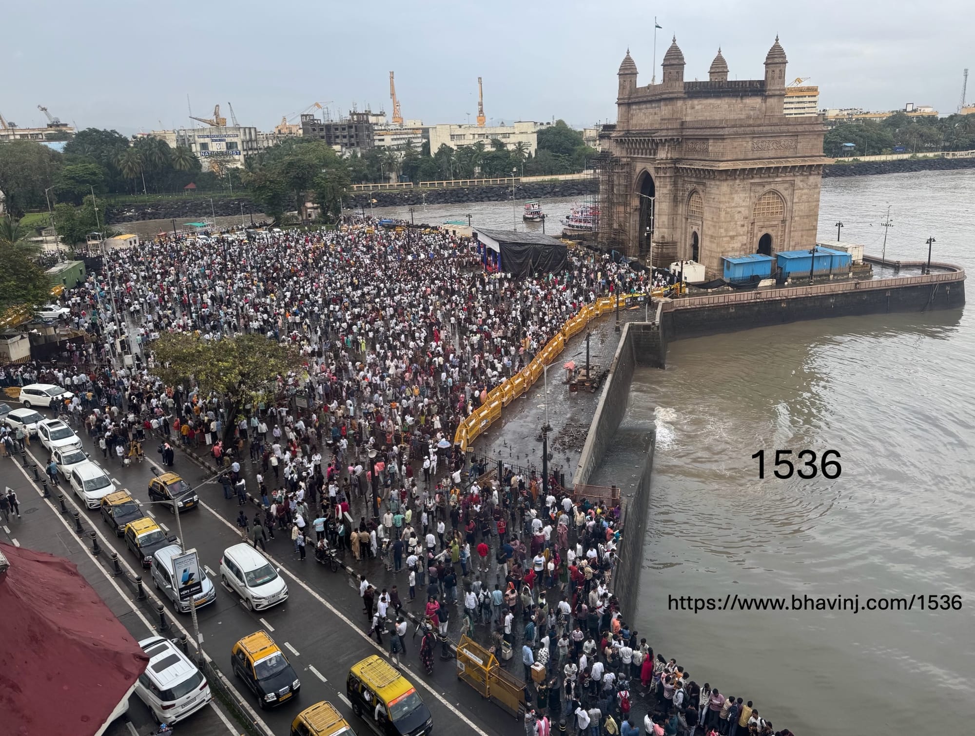 Week 1536 - Touristy SoBo, The Gateway, The Taj and The Crowds